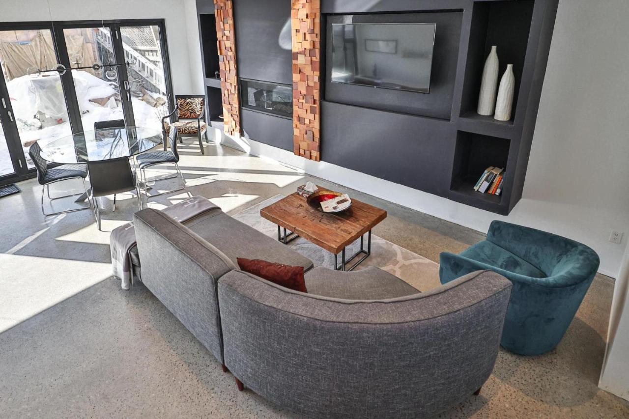 New Modern 1400 Sq Ft Coach House Near Everything Toronto Exterior foto