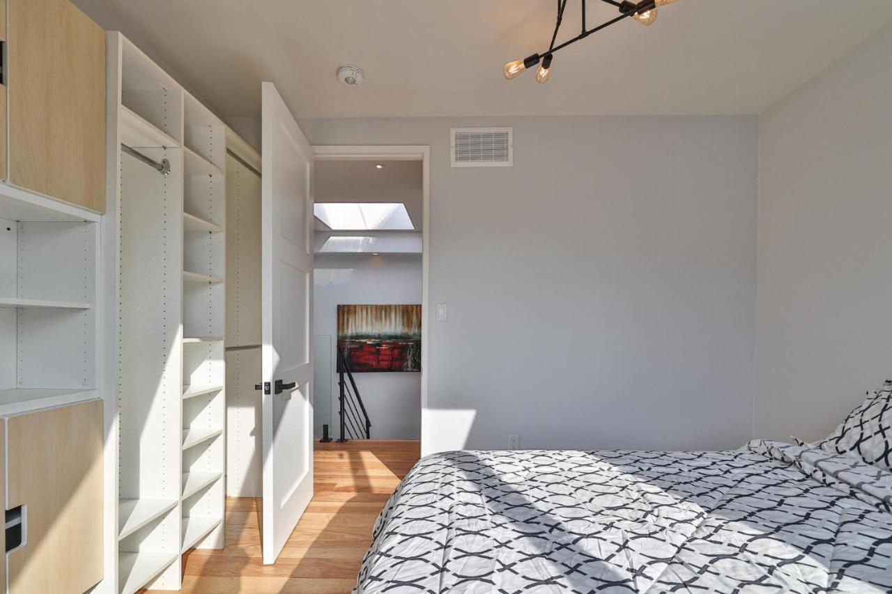 New Modern 1400 Sq Ft Coach House Near Everything Toronto Exterior foto